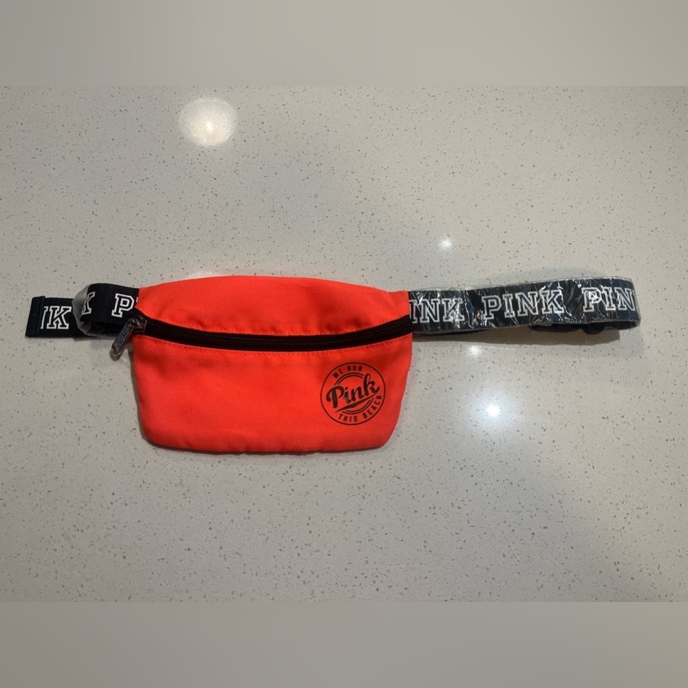 🆕 VS PINK | Belt Bag Fanny Pack Bright Orange Graphic Logo ‘We Run This Beach’ - Picture 2 of 4